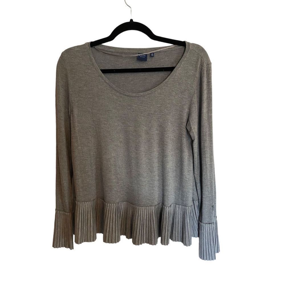 Kaari blue Top Long Sleeve Scoop Neck w/ pleated hem Heather Grey Size XS